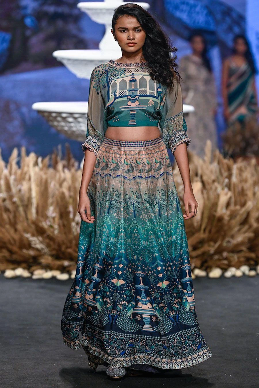 SVA Blue Ombre Mor Fuaara Lehnga Set 1 SVA Blue Ombre Mor Fuaara Lehnga Set