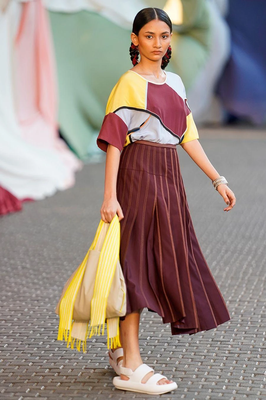 Bodice Yellow Colourblock Box Fit Top 2 Bodice Yellow Colourblock Box Fit Top - Image 2