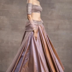 Tarun Tahiliani Pink Two Tone Silk Taffeta Lehenga Set 6 Tarun Tahiliani Pink Two Tone Silk Taffeta Lehenga Set -Cheap Drapvera Store 28ttphase229 3