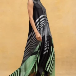 Amit Aggarwal Black & Green Metallic Panelled Dress -Cheap Drapvera Store 2912aad11 3