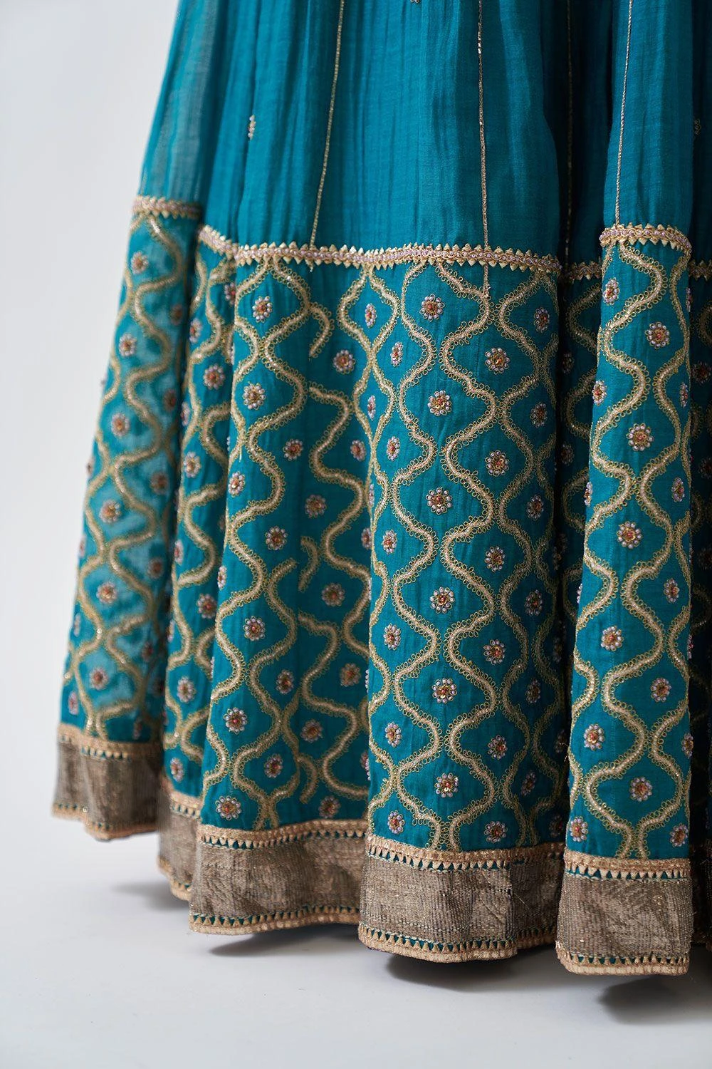 Rhua Turquoise Embroidered Lehenga Set 4 Rhua Turquoise Embroidered Lehenga Set - Image 4