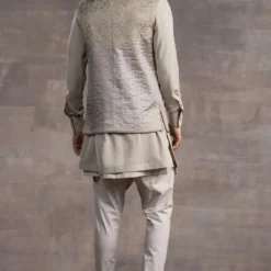 Tarun Tahiliani Men Blush Embroidered Bundi Jacket -Cheap Drapvera Store 411ttmw7 4