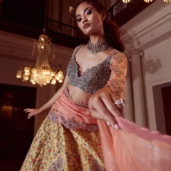 Mrunalini Rao Yellow Nemali Lata Lehenga Set 7 Mrunalini Rao Yellow Nemali Lata Lehenga Set -Cheap Drapvera Store 6323mr13 3