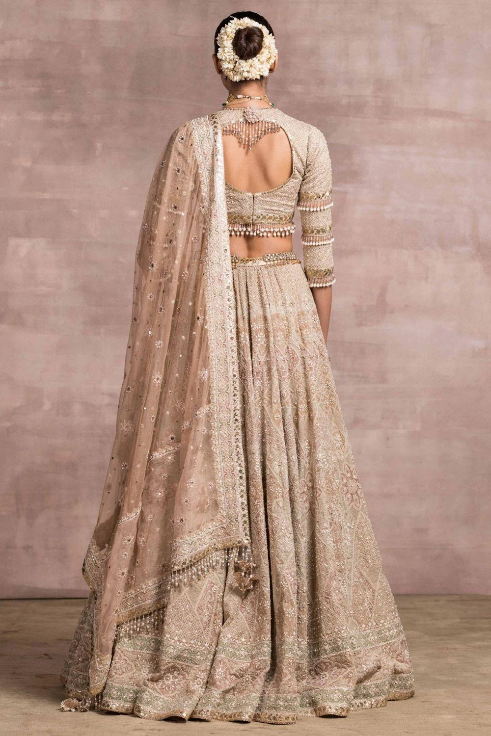 Tarun Tahiliani Dull Ivory Chikankari Lehenga Set 4 Tarun Tahiliani Dull Ivory Chikankari Lehenga Set - Image 4
